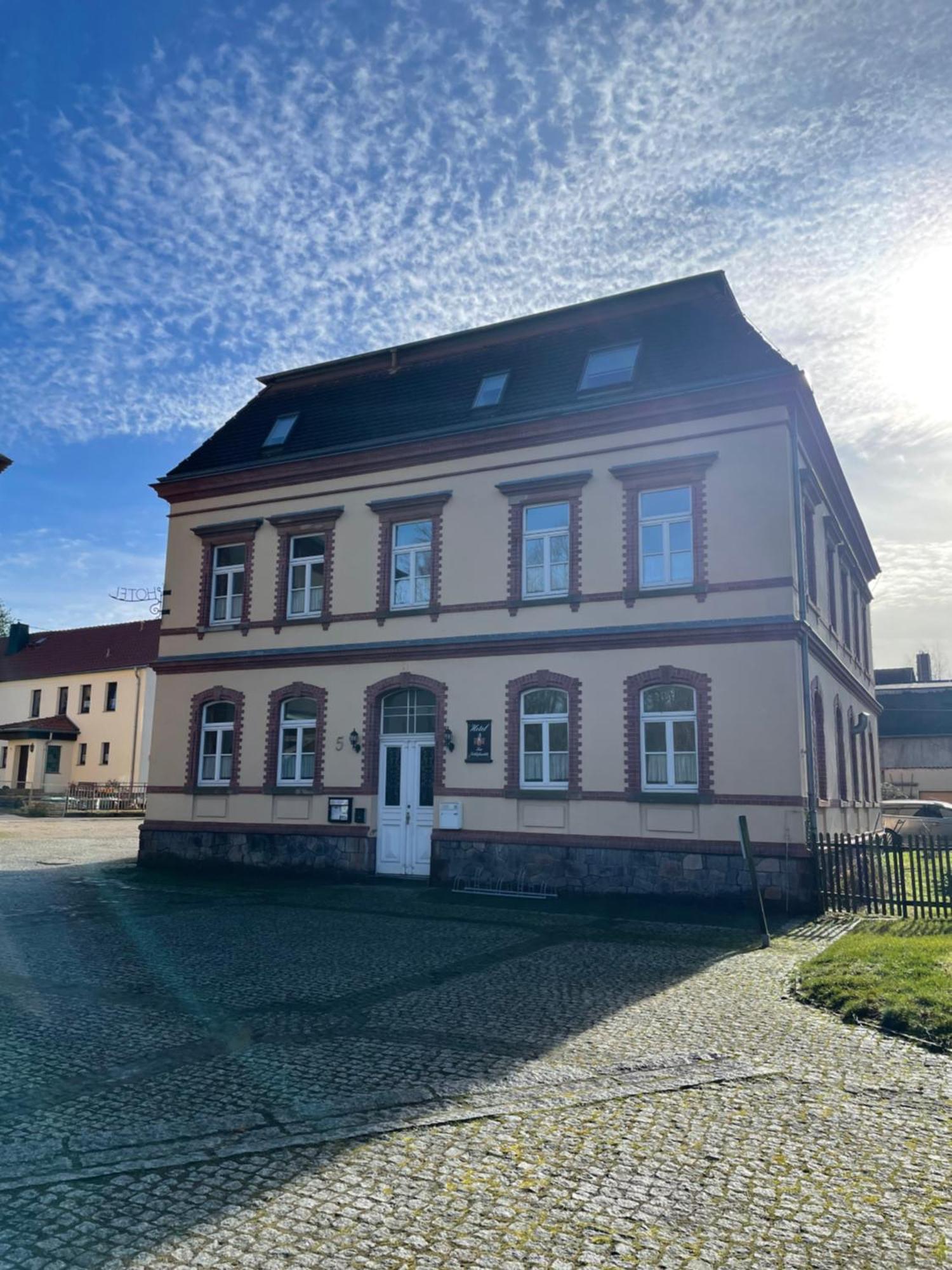 Hotel Zur Schlossmuehle Borna Exterior photo